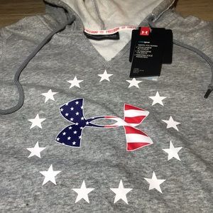 Under Armour Tops - Under Armour Freedom USA Women’s Sweatshirt Small Under Armour Tops - Under Armour Freedom USA Women’s Sweatshirt Small